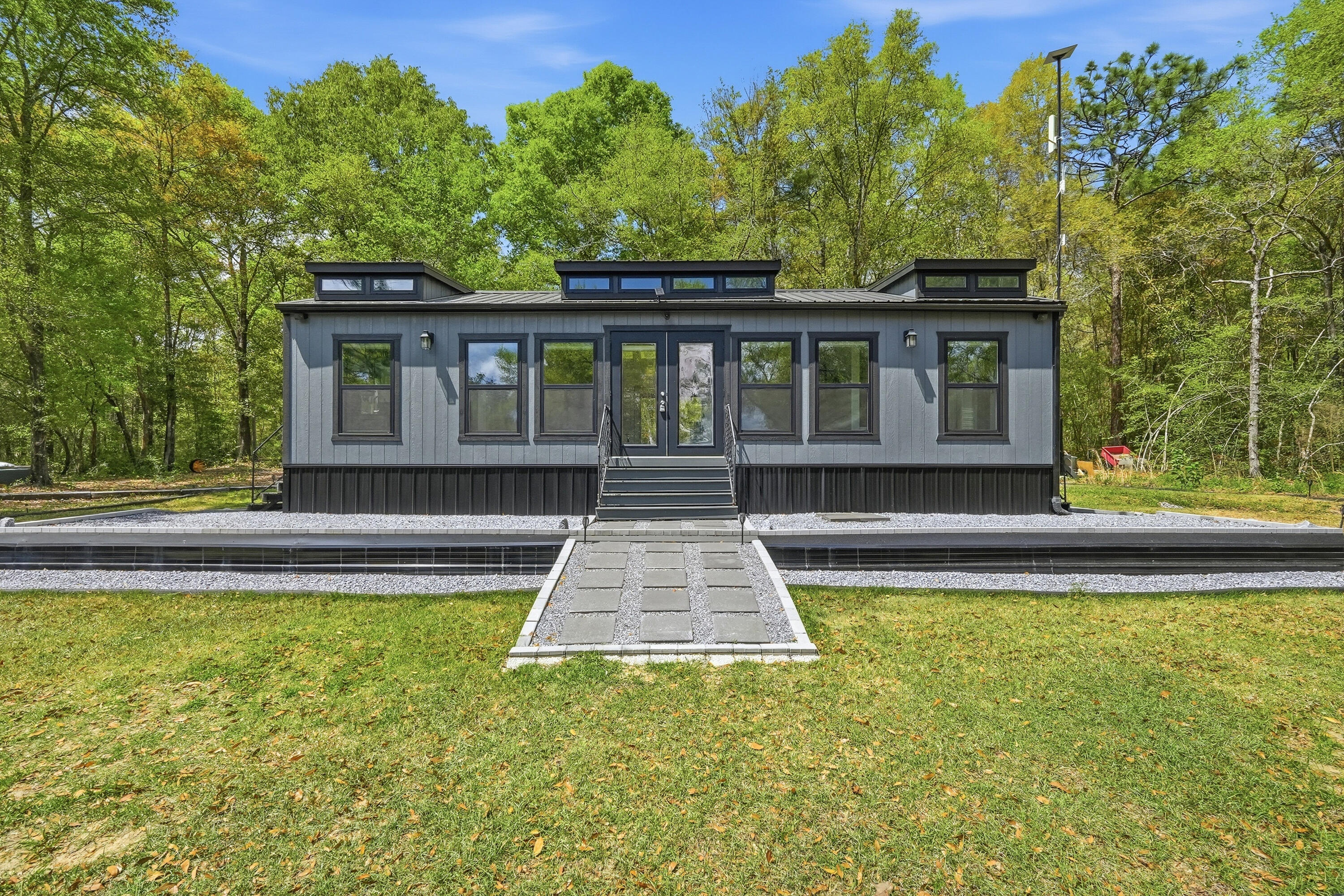 401 Holley King Road, DeFuniak Springs