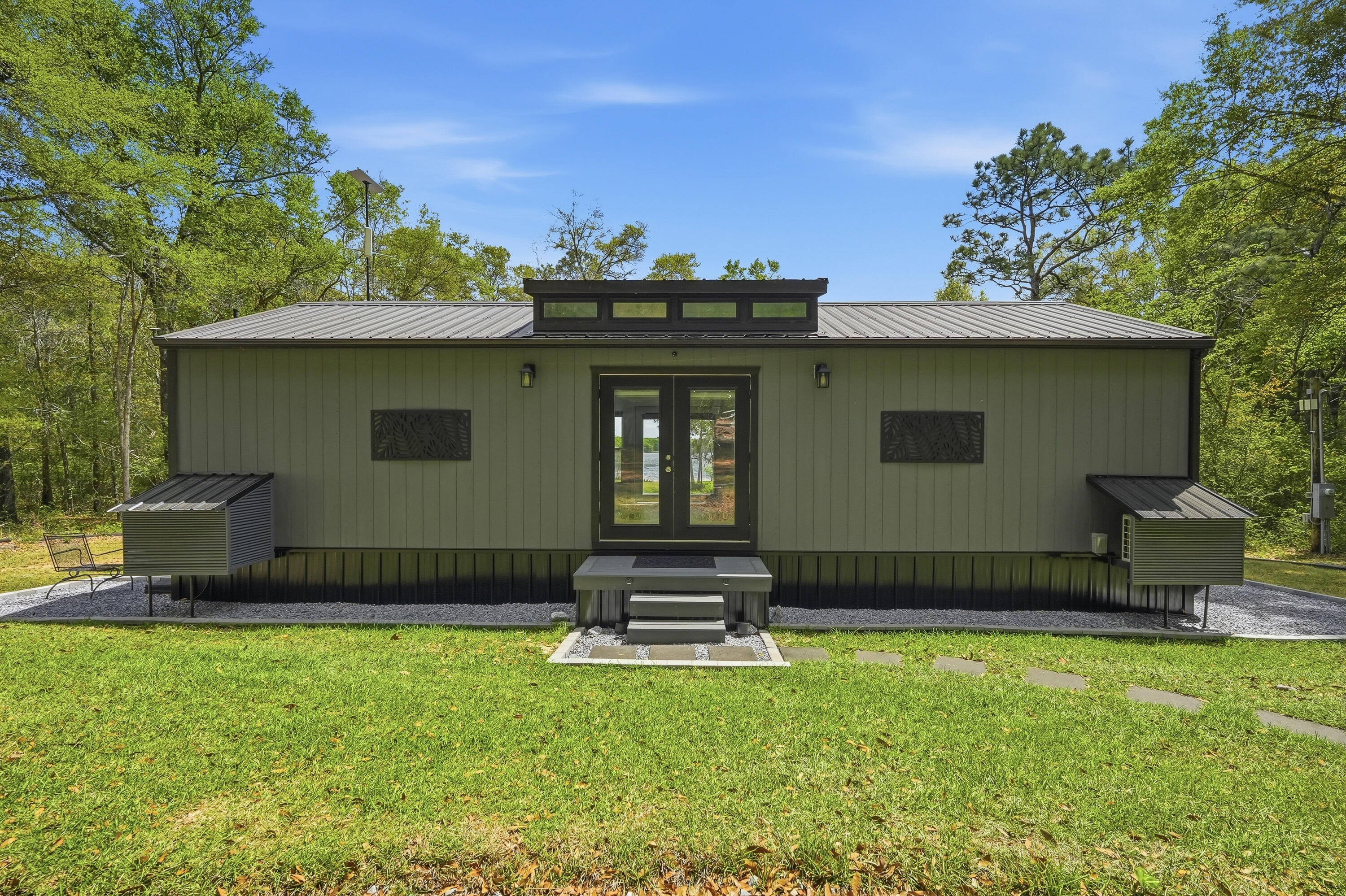 401 Holley King Road, DeFuniak Springs