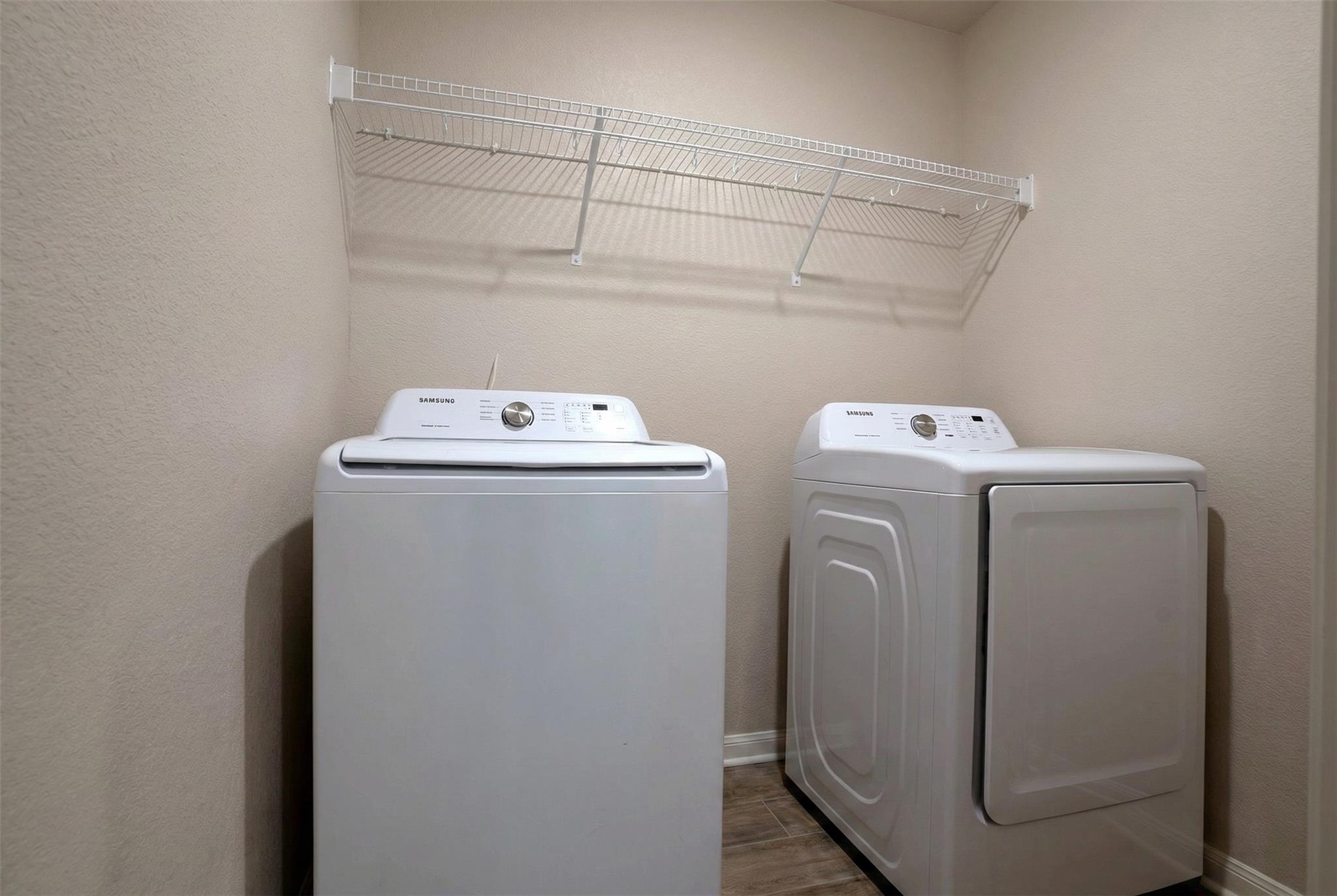 212 Star Spangled DR