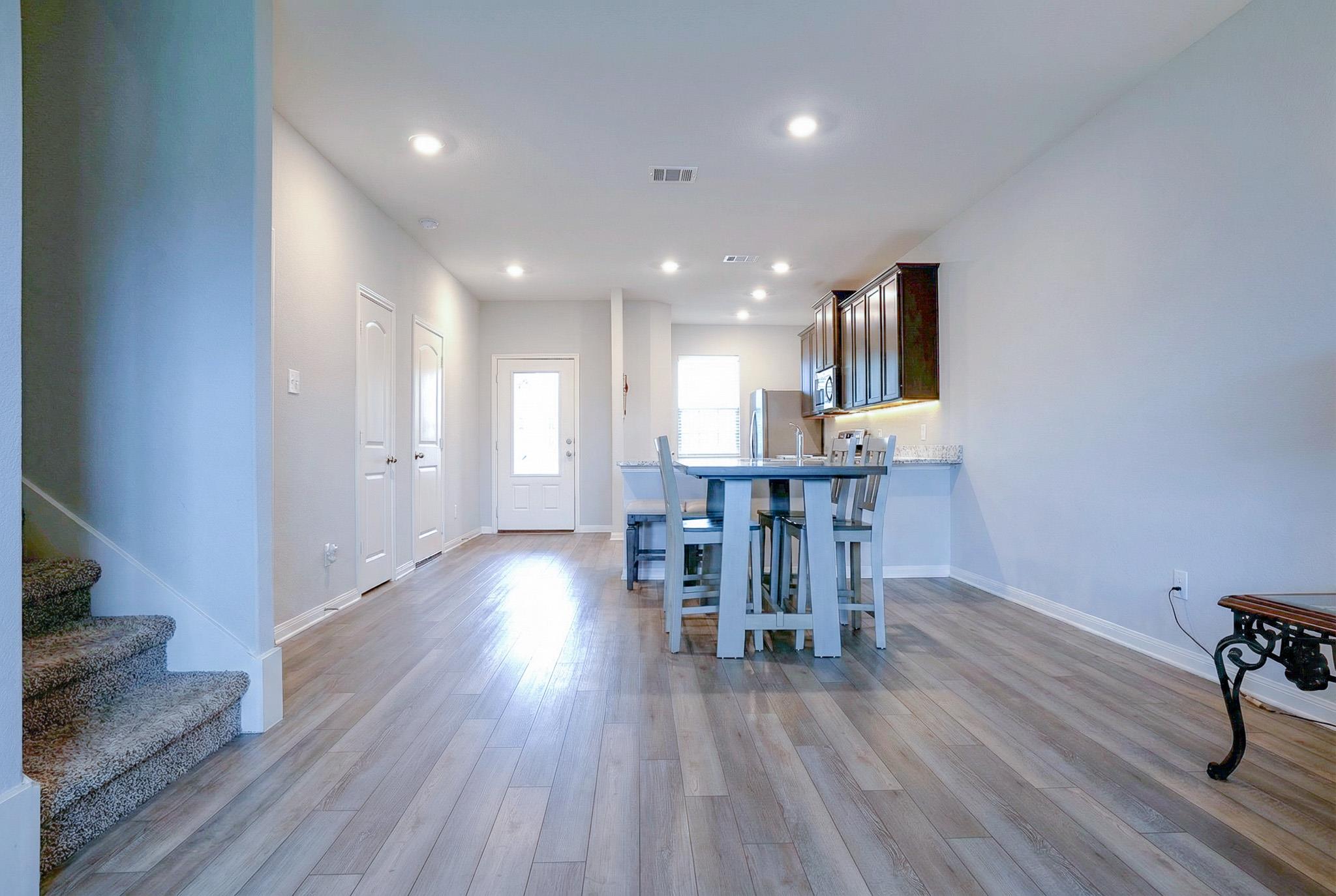 212 Star Spangled DR