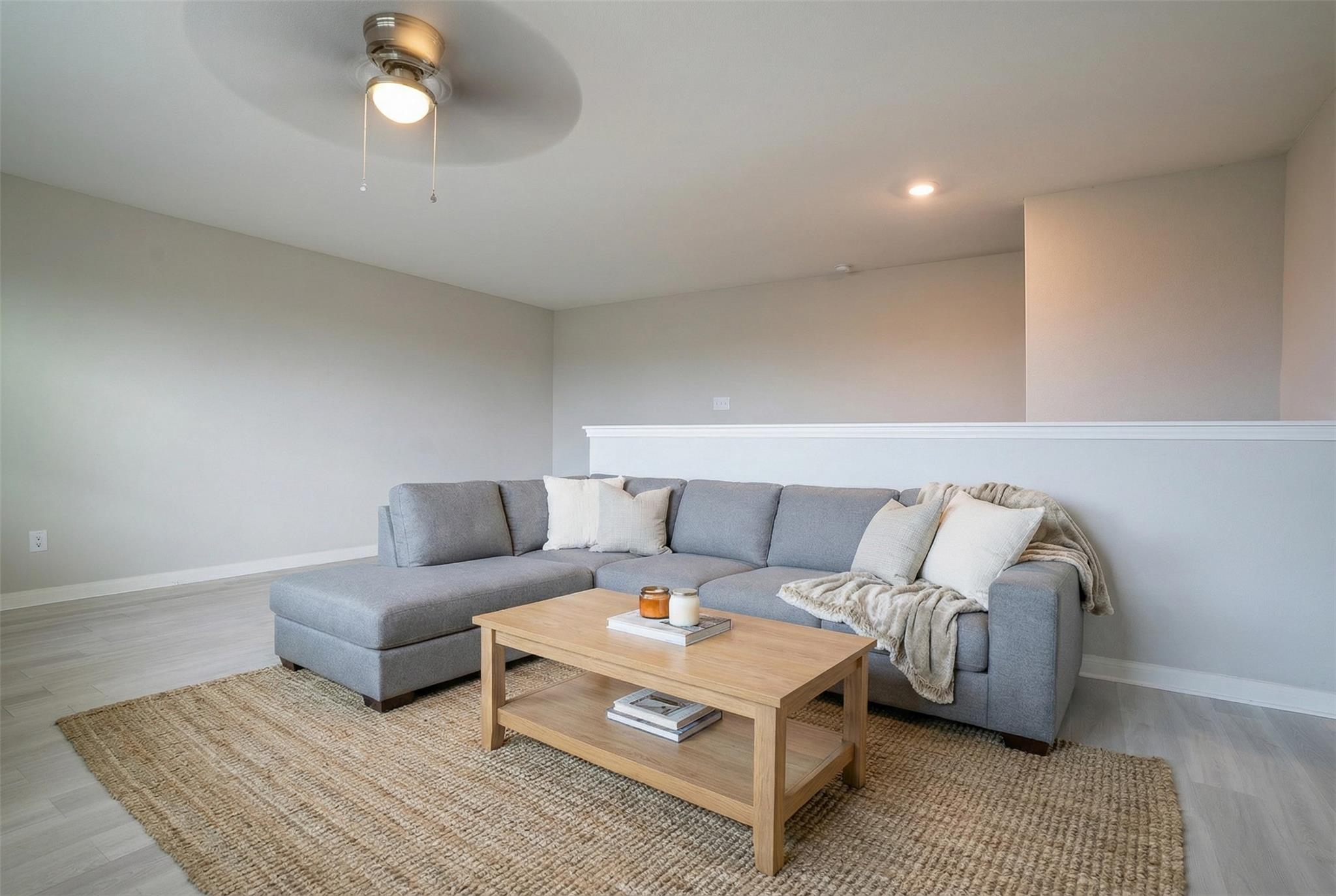 212 Star Spangled DR