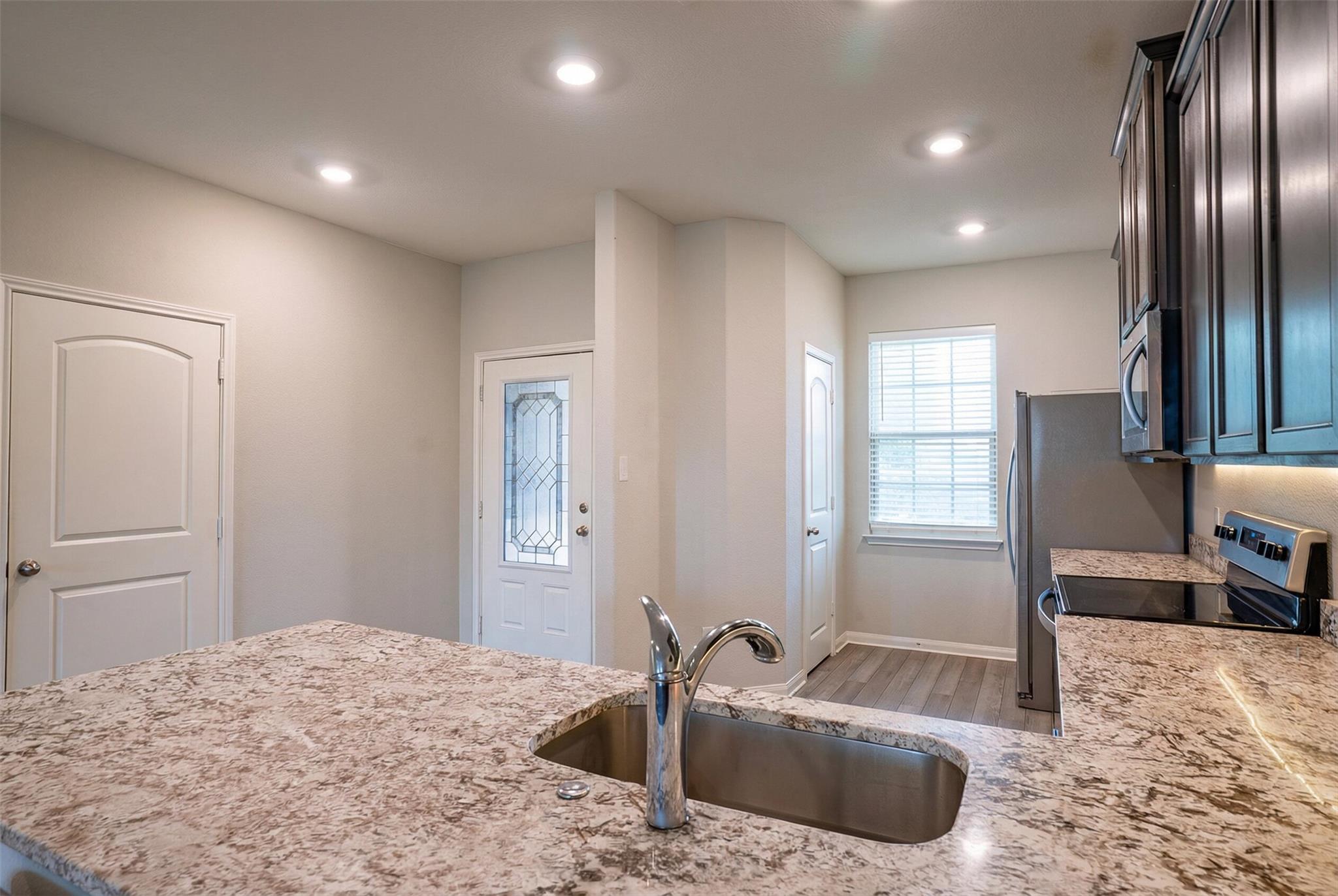 212 Star Spangled DR