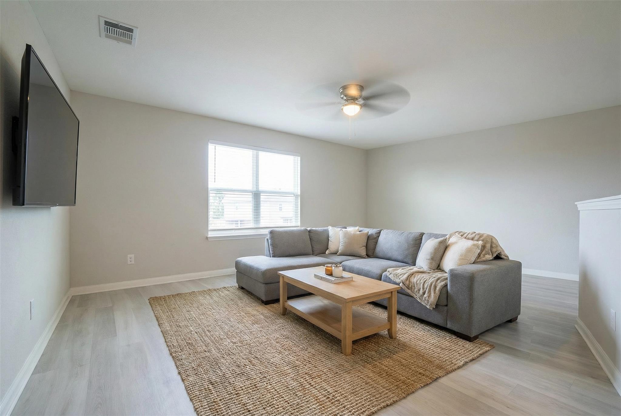 212 Star Spangled DR