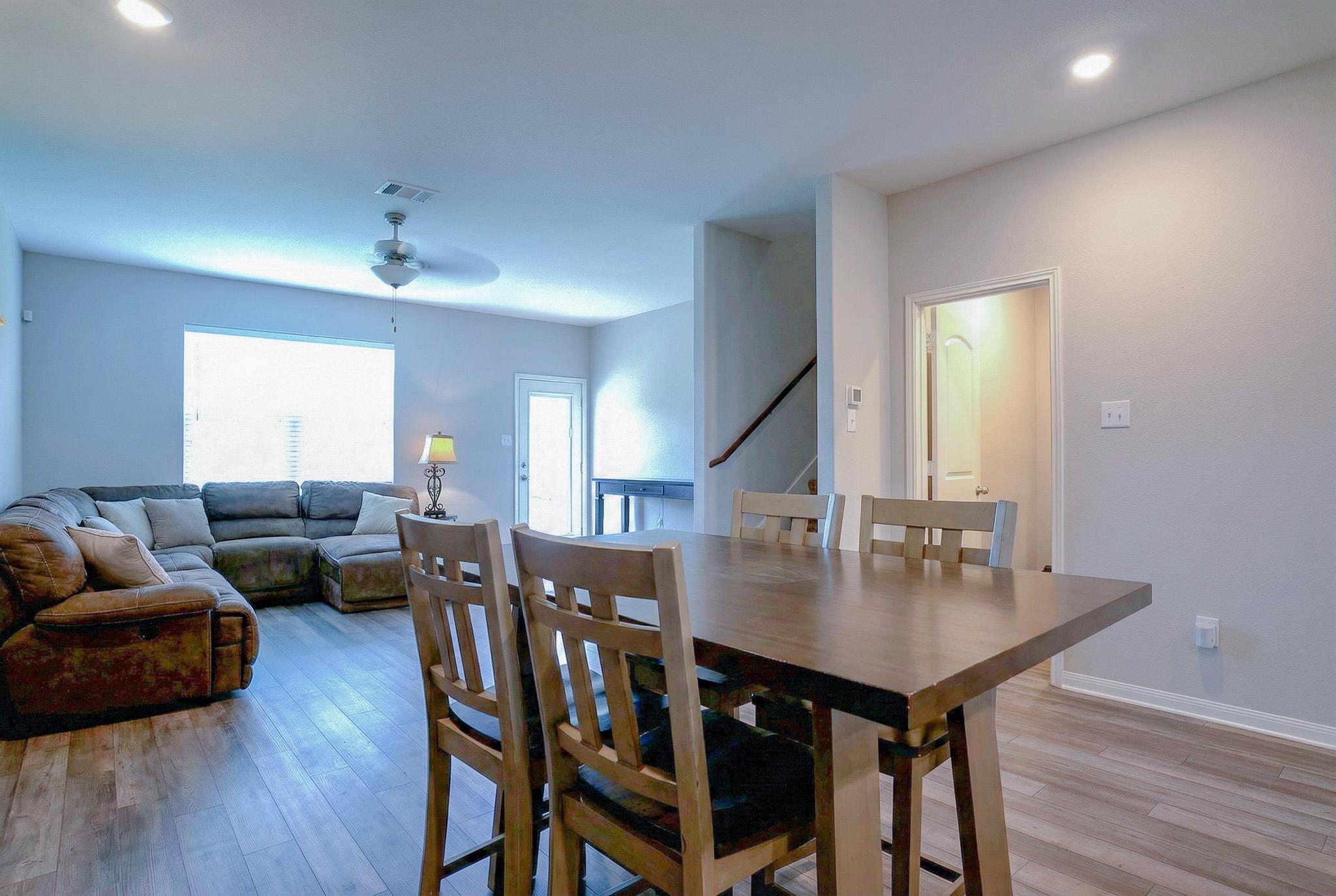 212 Star Spangled DR