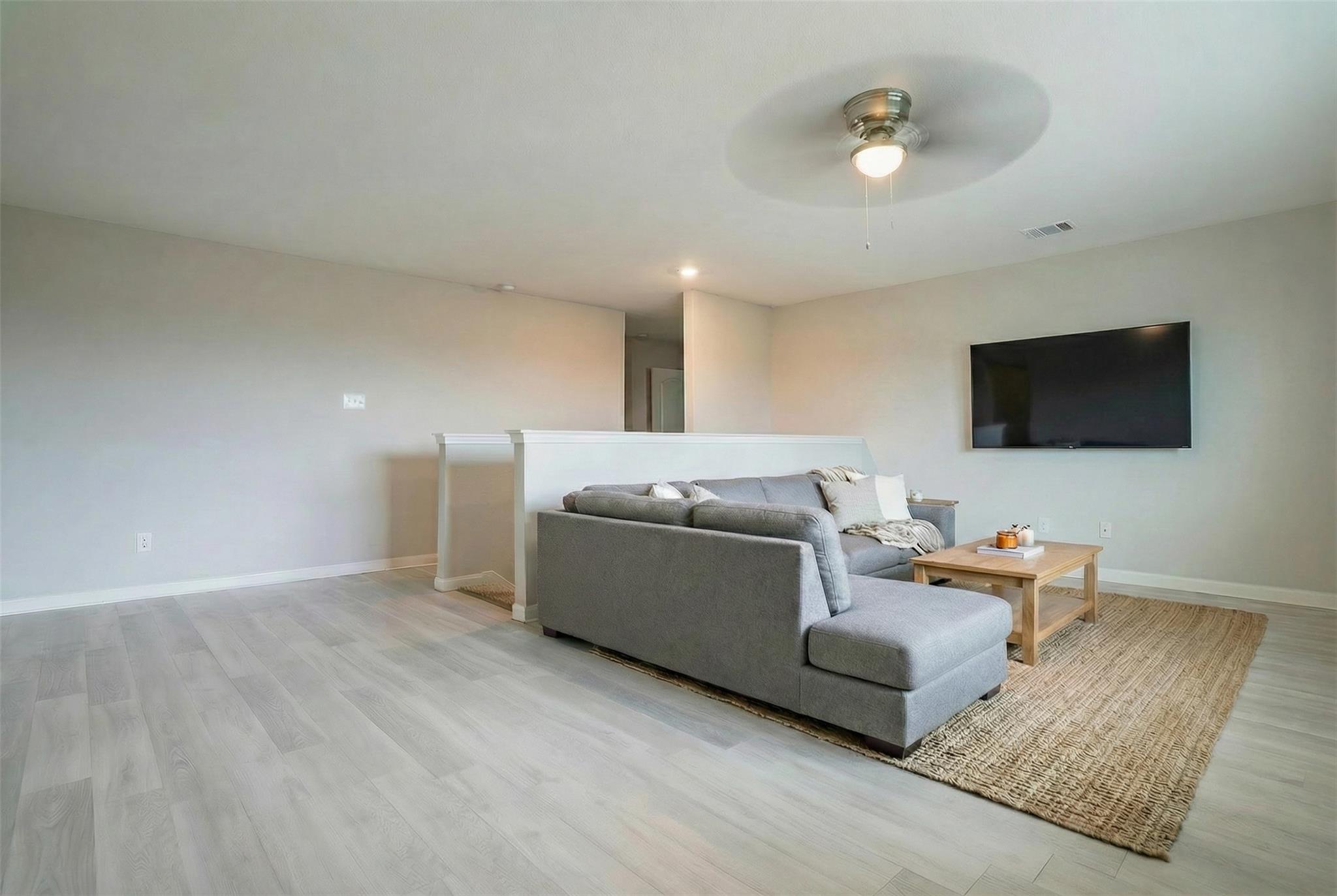 212 Star Spangled DR