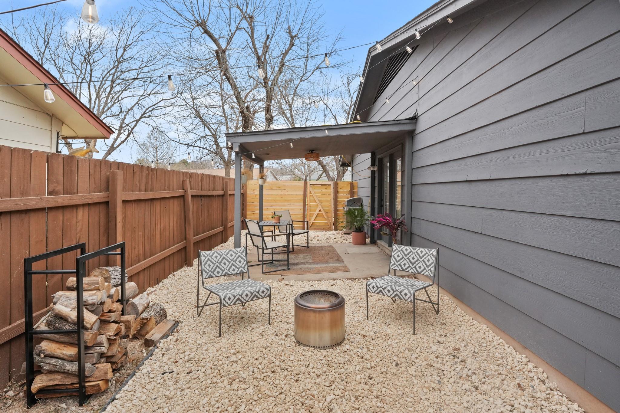 10009 Floyd DR