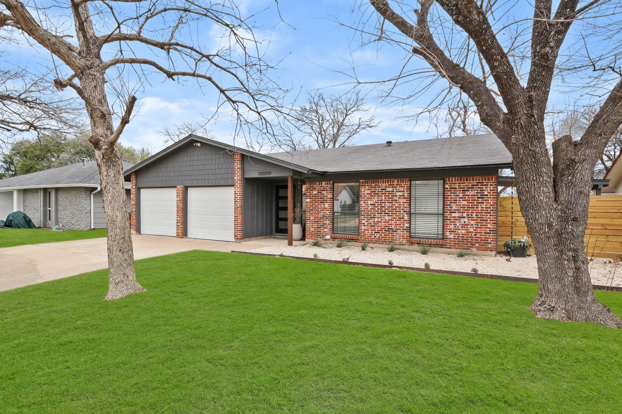 10009 Floyd DR
