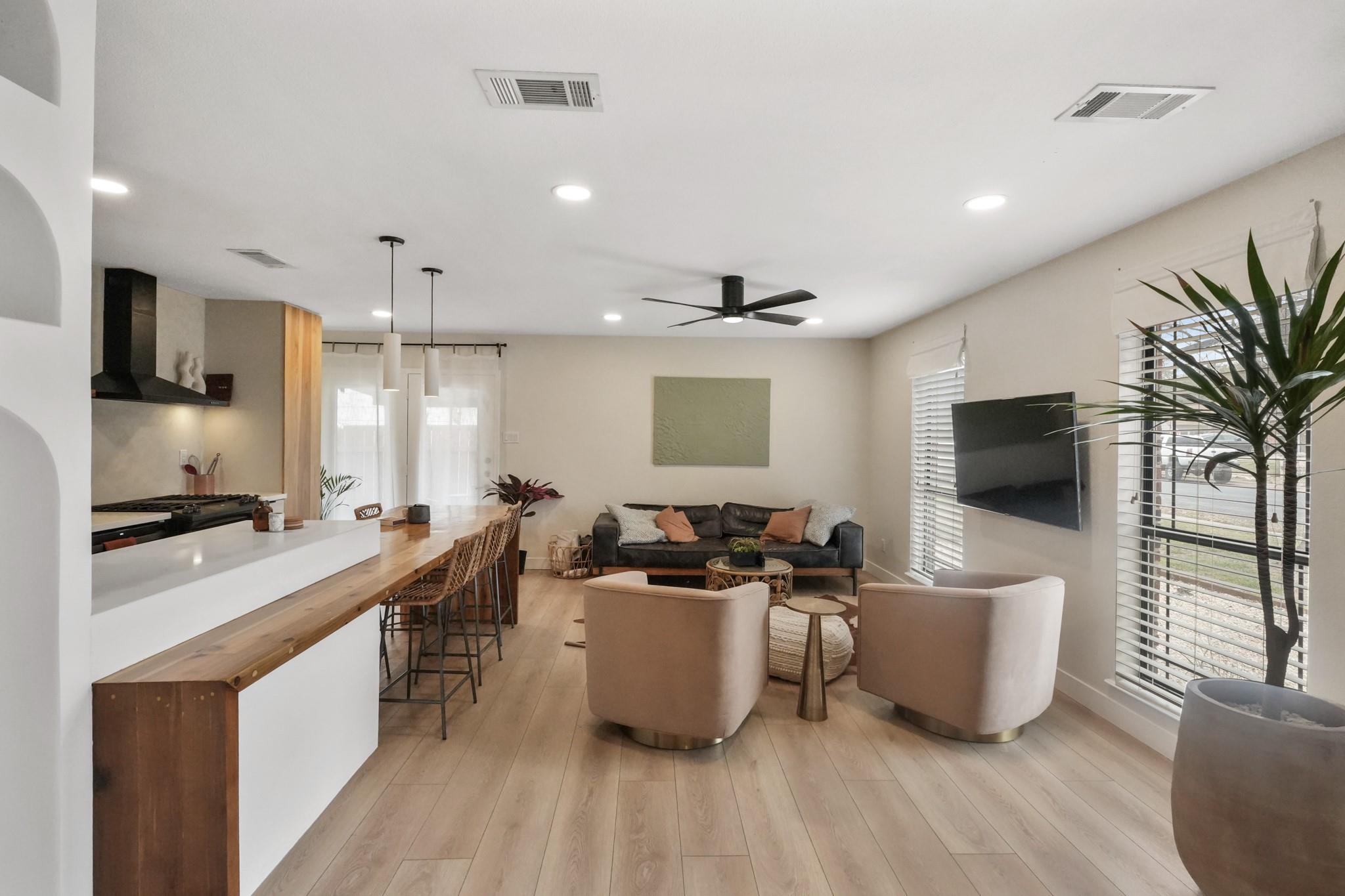 10009 Floyd DR