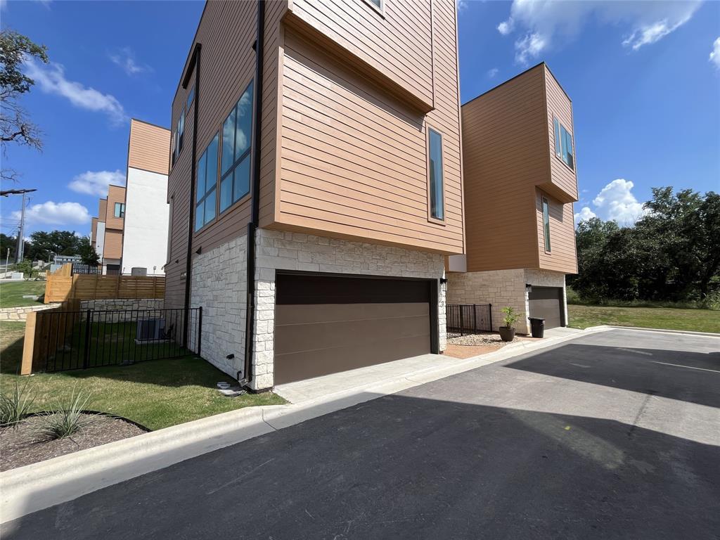 6825 Wolfcreek PASS # 3