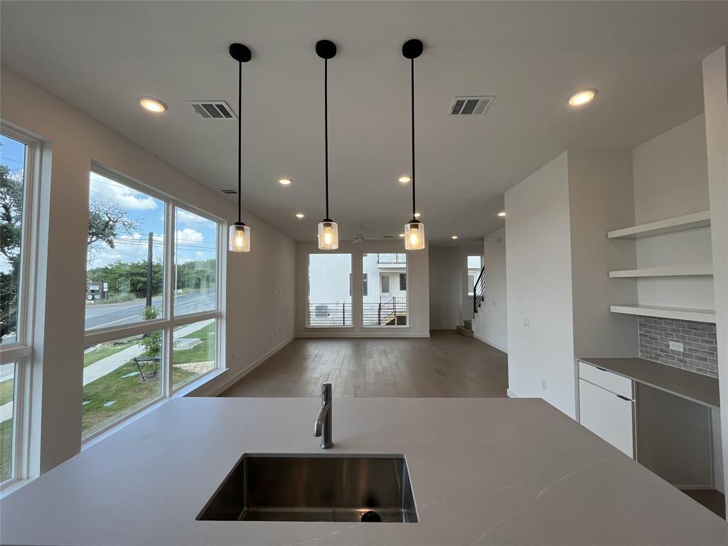 6825 Wolfcreek PASS # 3