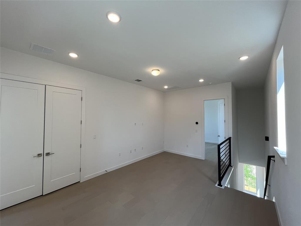 6825 Wolfcreek PASS # 3