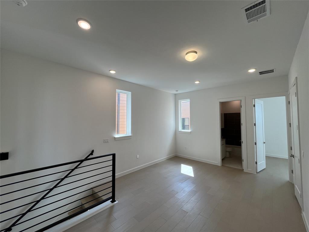 6825 Wolfcreek PASS # 3