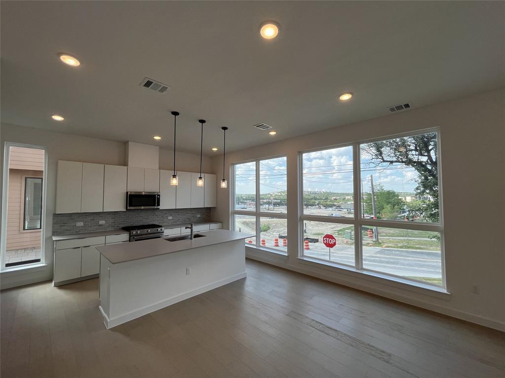 6825 Wolfcreek PASS # 3