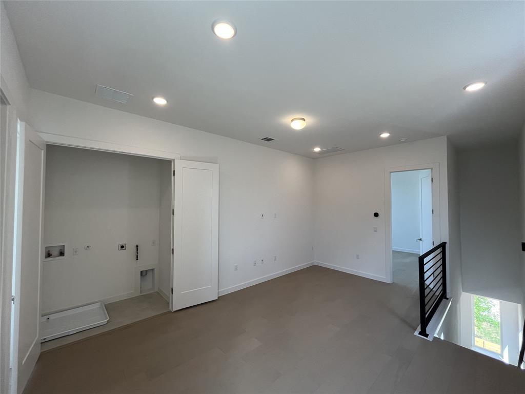 6825 Wolfcreek PASS # 3