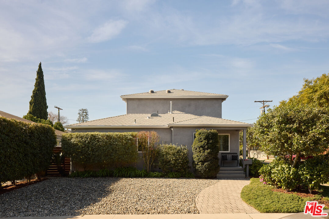 2905 Veteran Ave