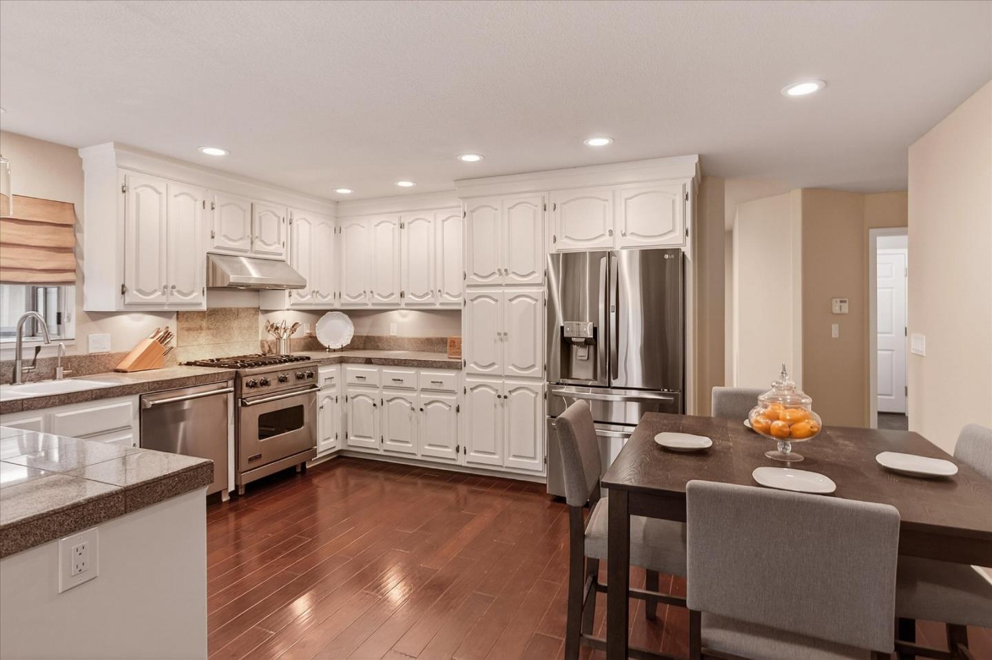 918 University Avenue