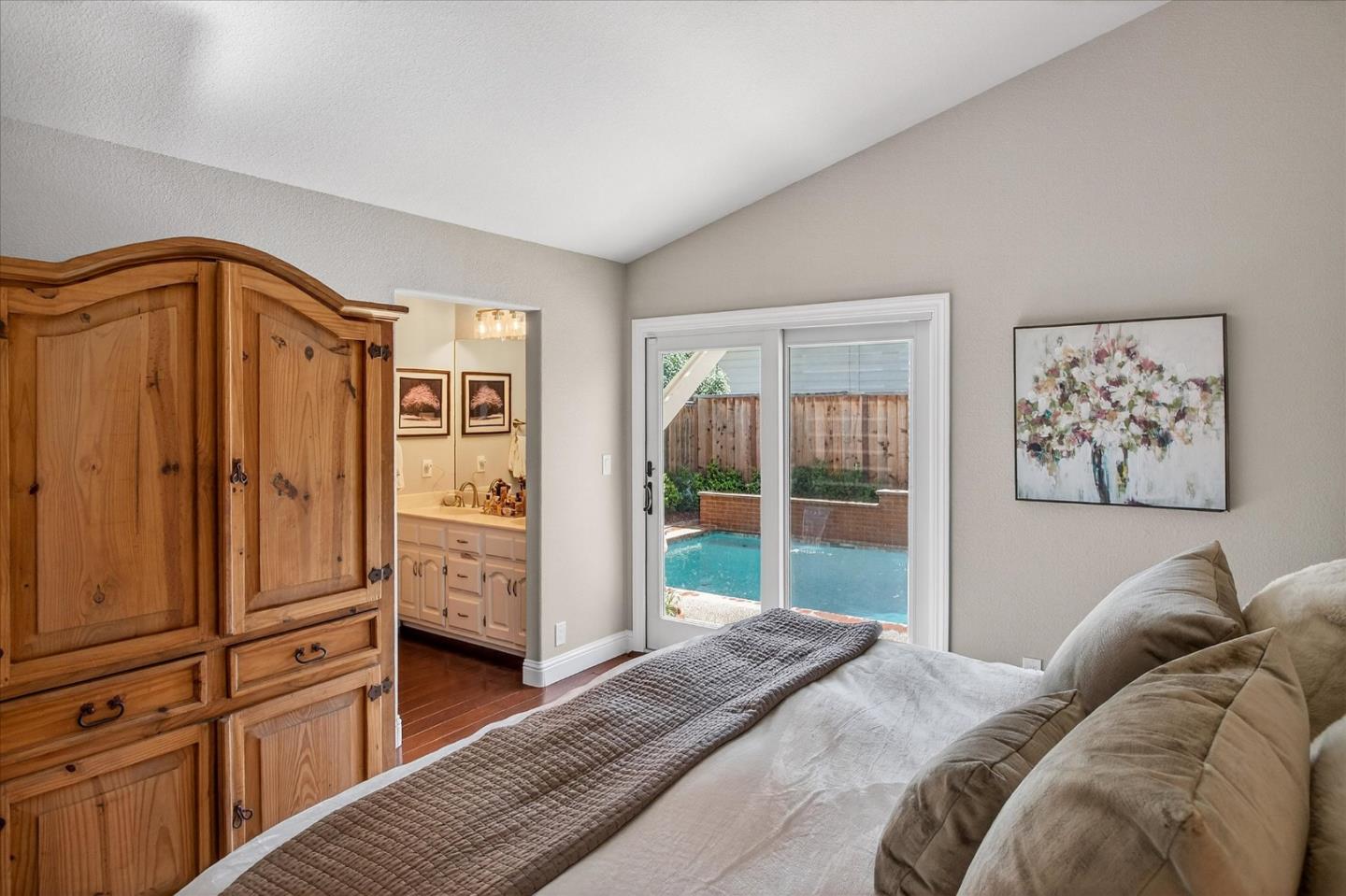 918 University Avenue