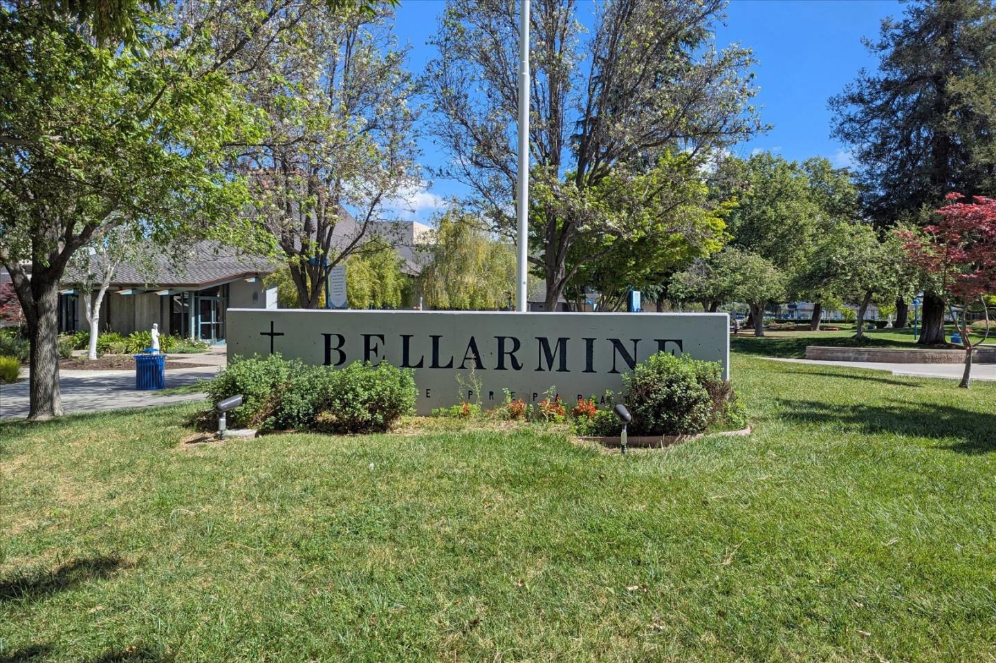 918 University Avenue