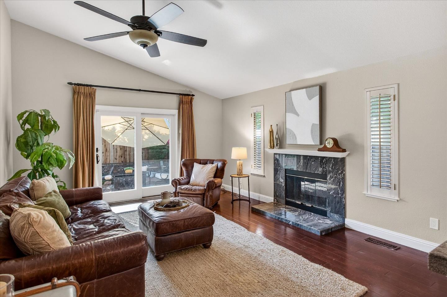 918 University Avenue