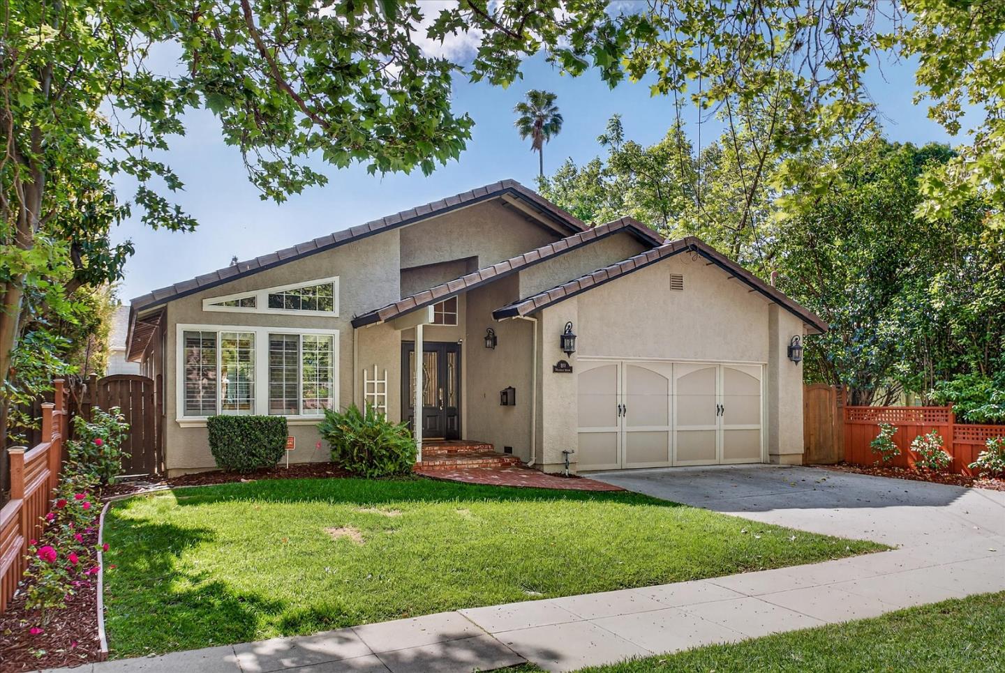 918 University Avenue