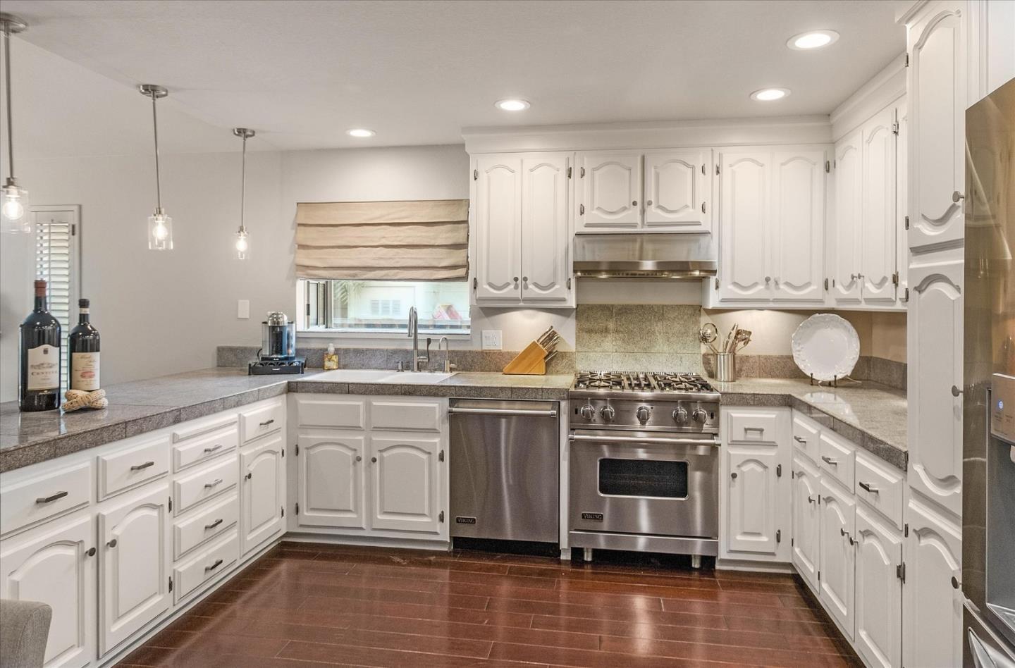 918 University Avenue