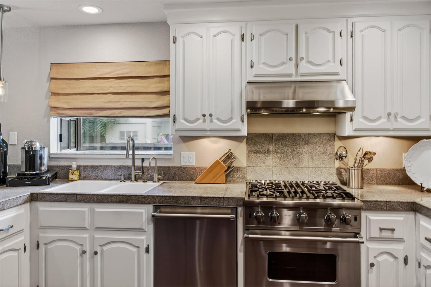 918 University Avenue