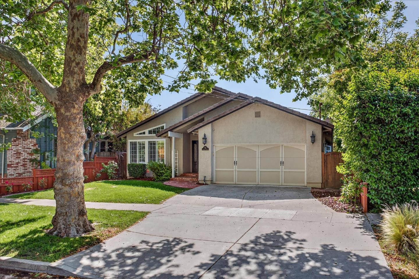 918 University Avenue