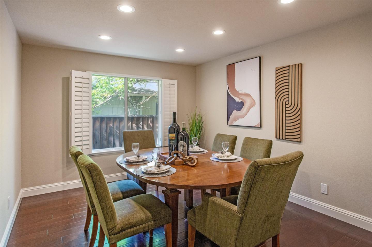 918 University Avenue