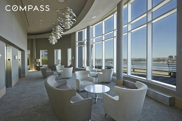 120 Riverside Boulevard 9L