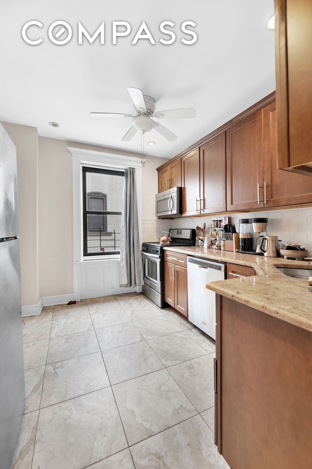 571 8th Street