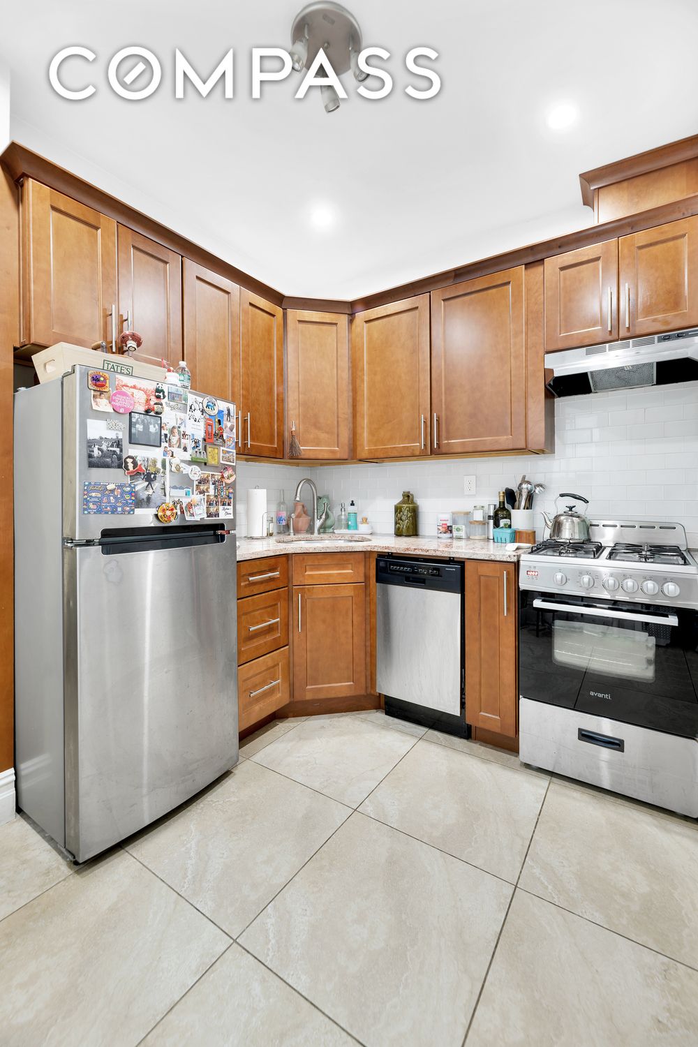 571 8th Street