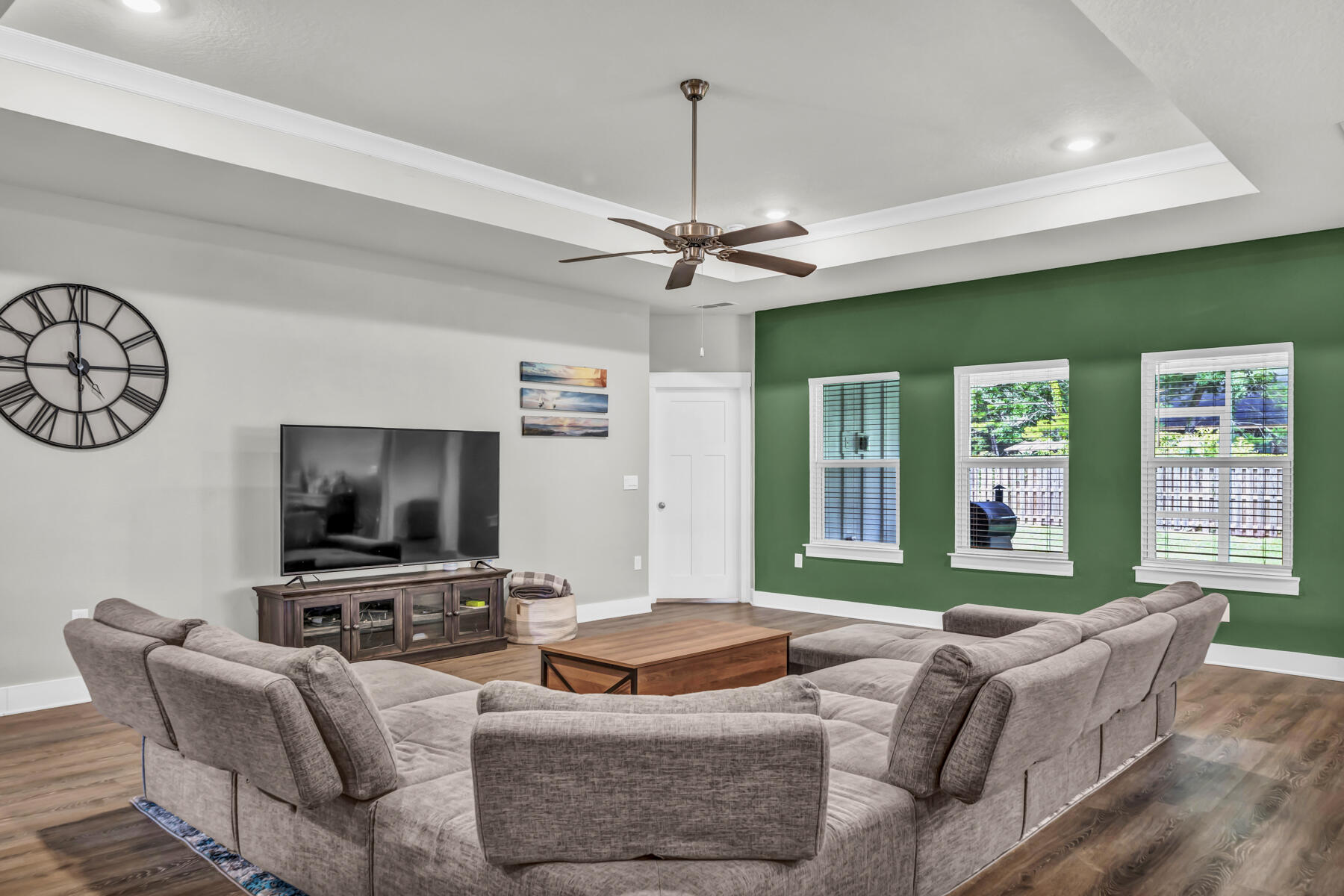 1427 Ballyhoo Drive