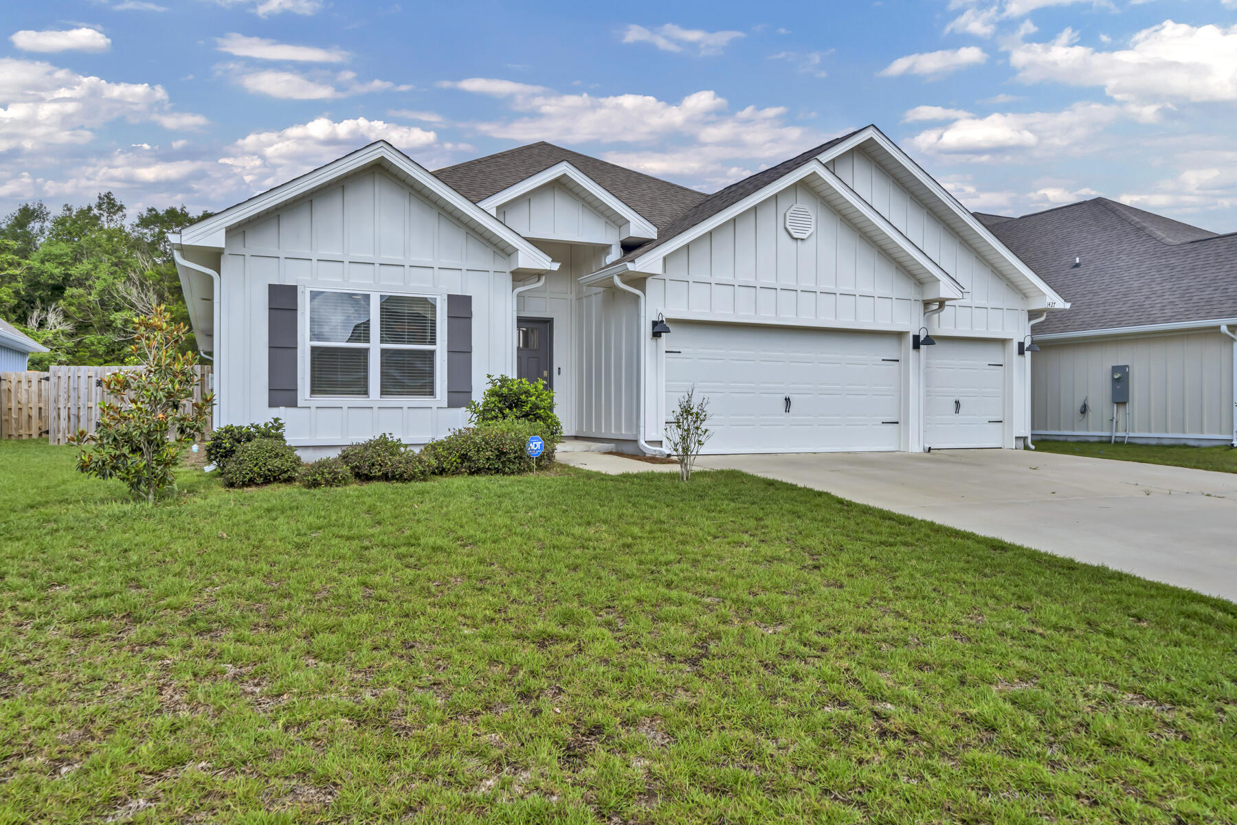 1427 Ballyhoo Drive