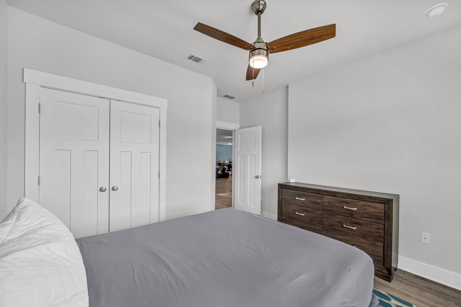 1427 Ballyhoo Drive