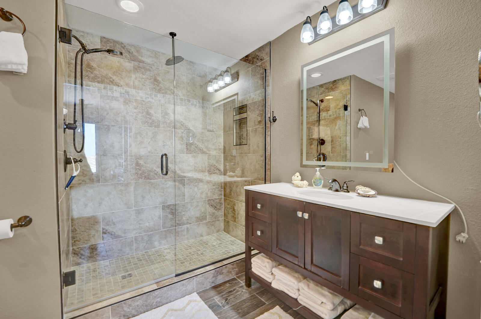 321 Bream Avenue UNIT 409