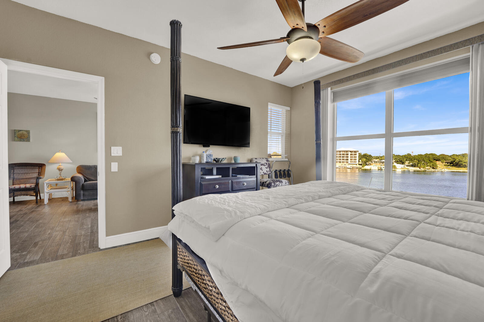 321 Bream Avenue UNIT 409