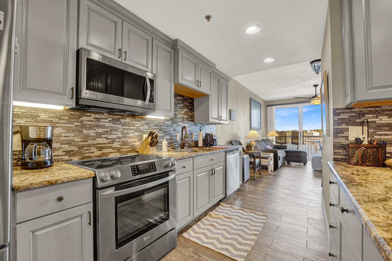 321 Bream Avenue UNIT 409