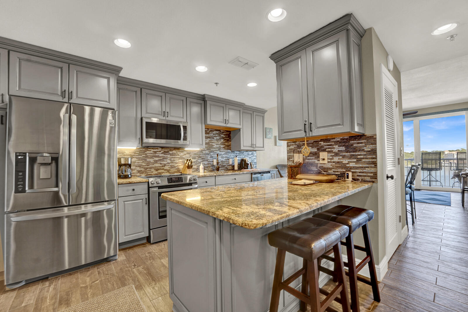 321 Bream Avenue UNIT 409