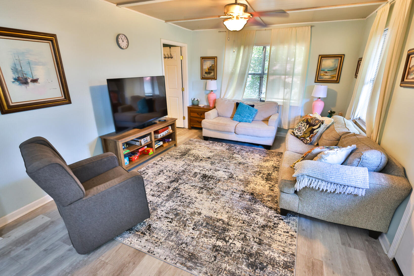701 Spencer Drive, Guest