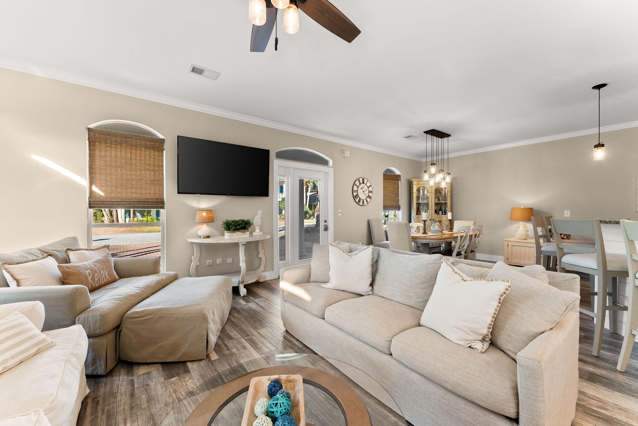 10 Pearl Cove