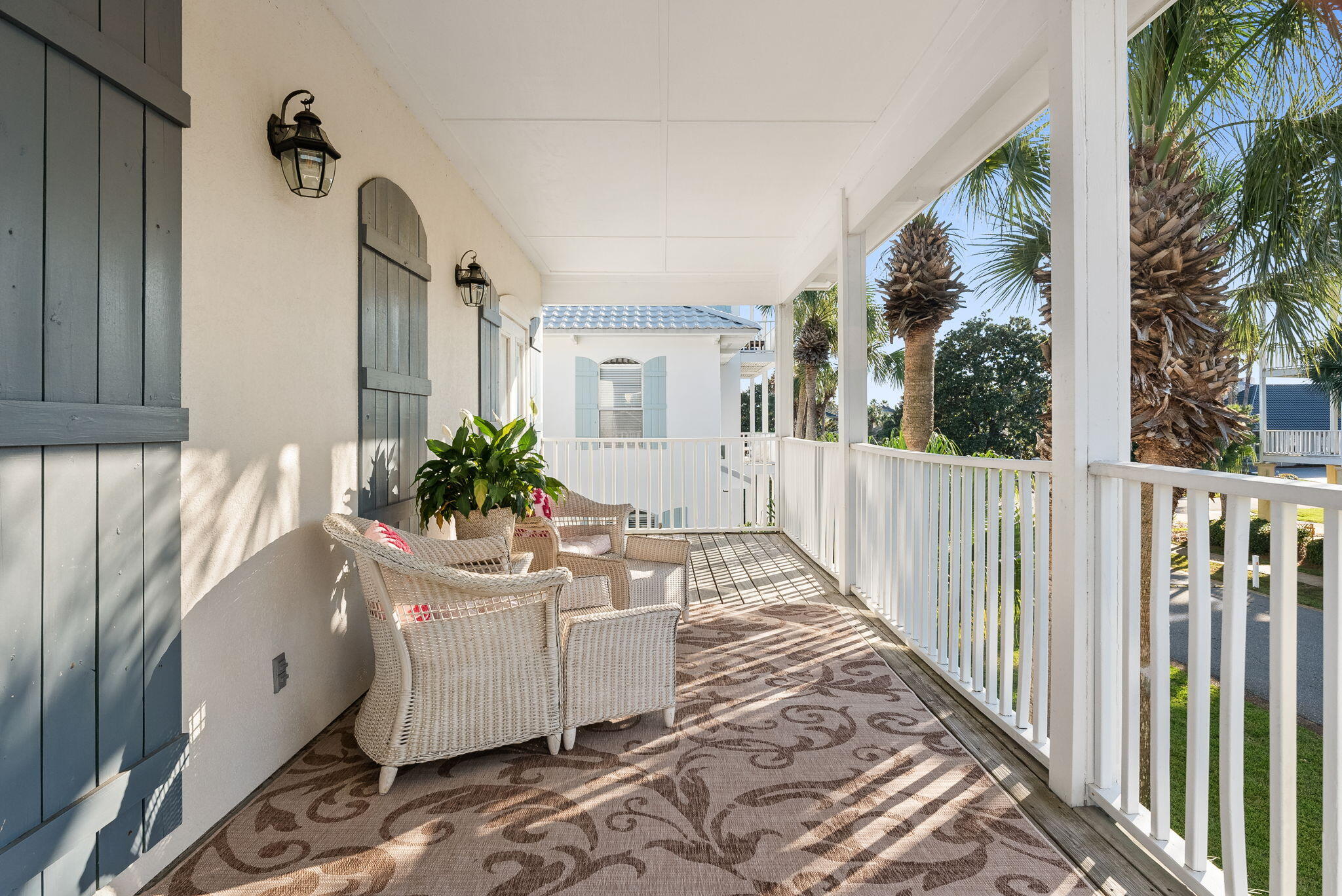 10 Pearl Cove