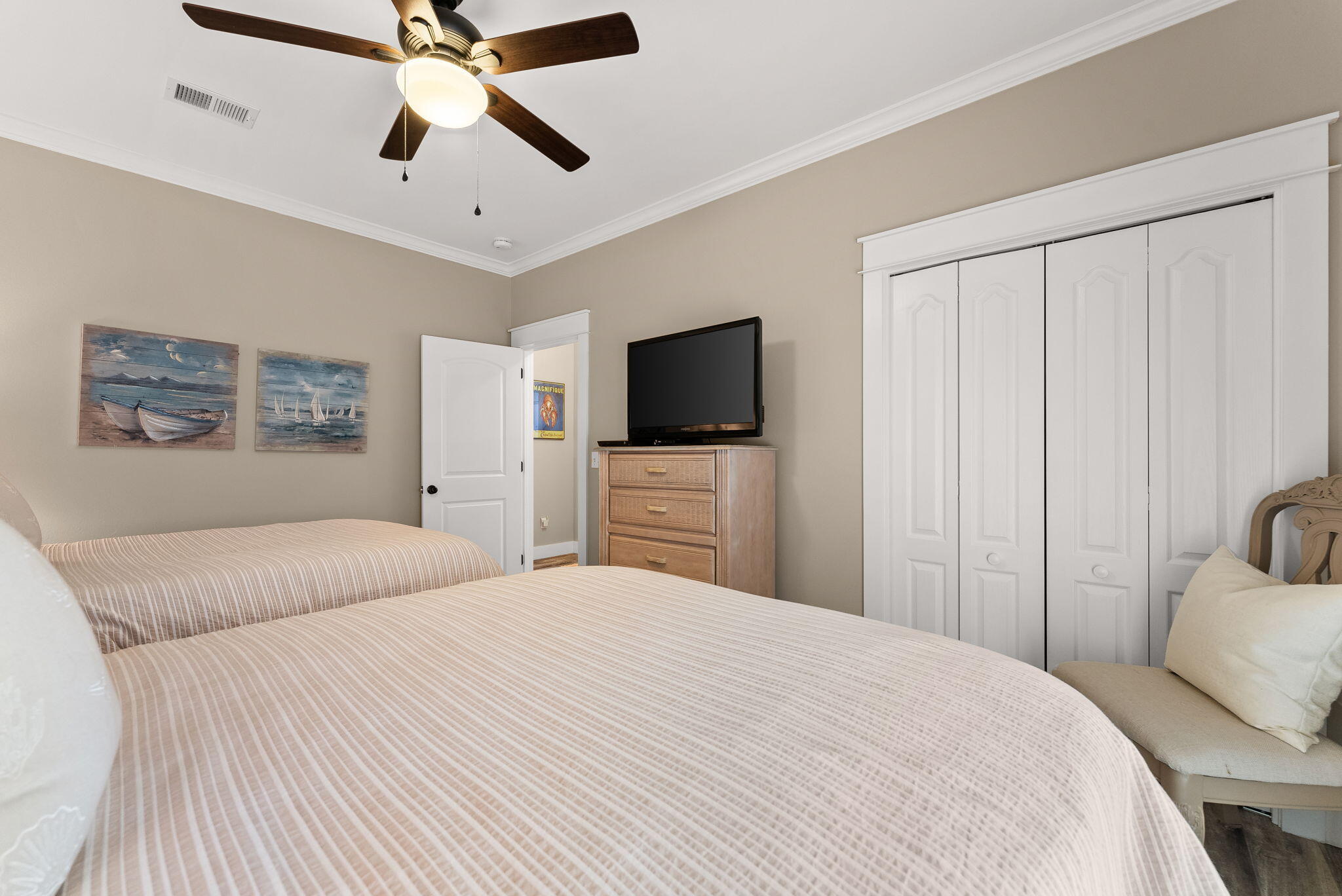10 Pearl Cove