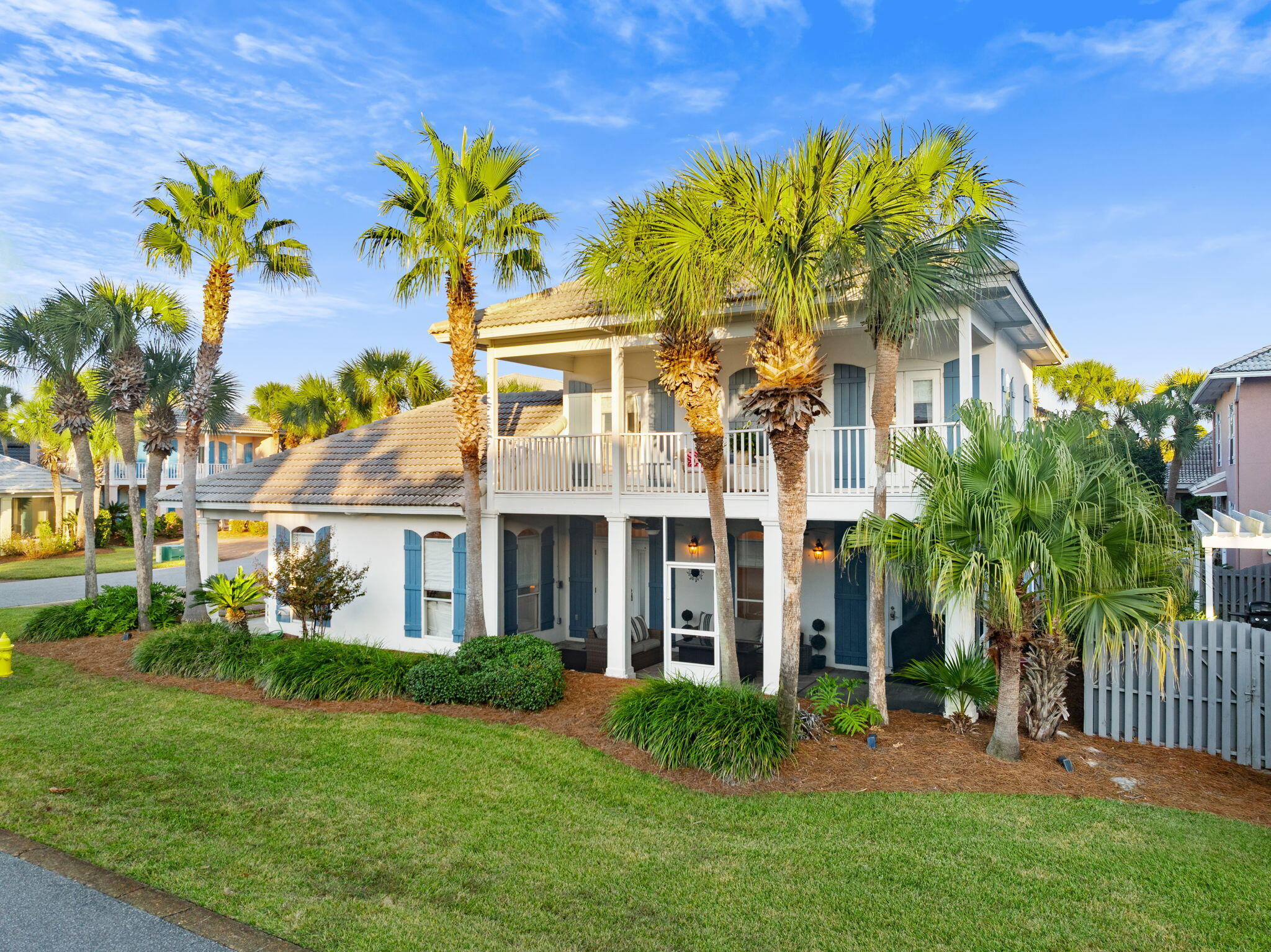 10 Pearl Cove