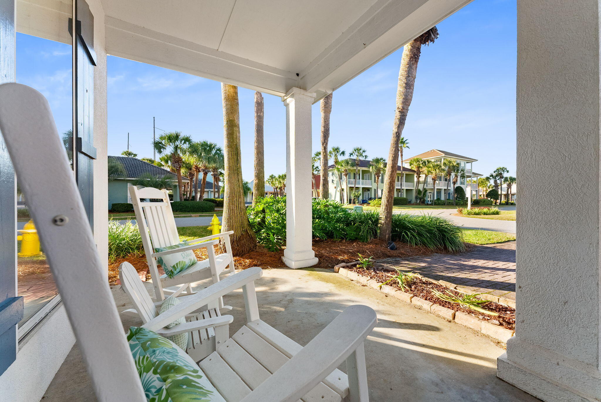10 Pearl Cove