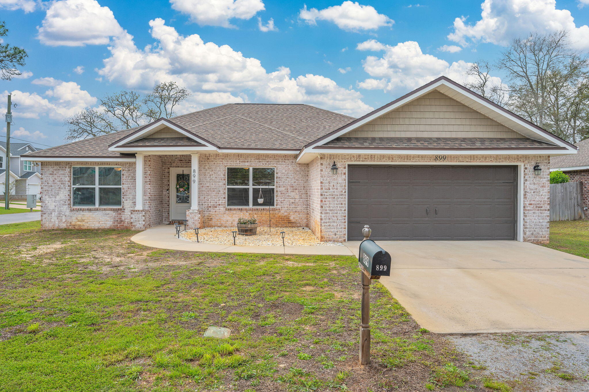899 Al Hammett Road