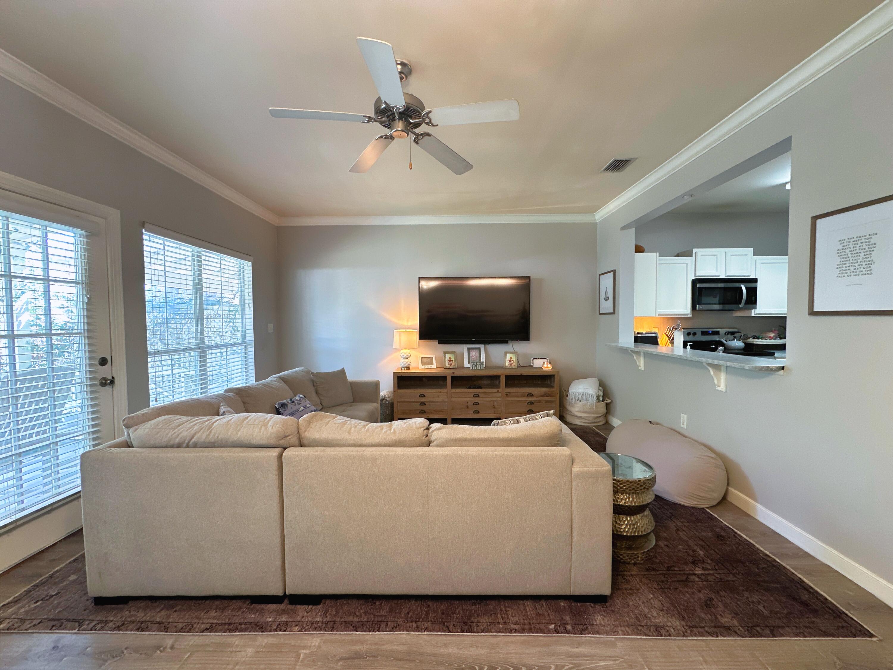 401 Twin Lakes Lane