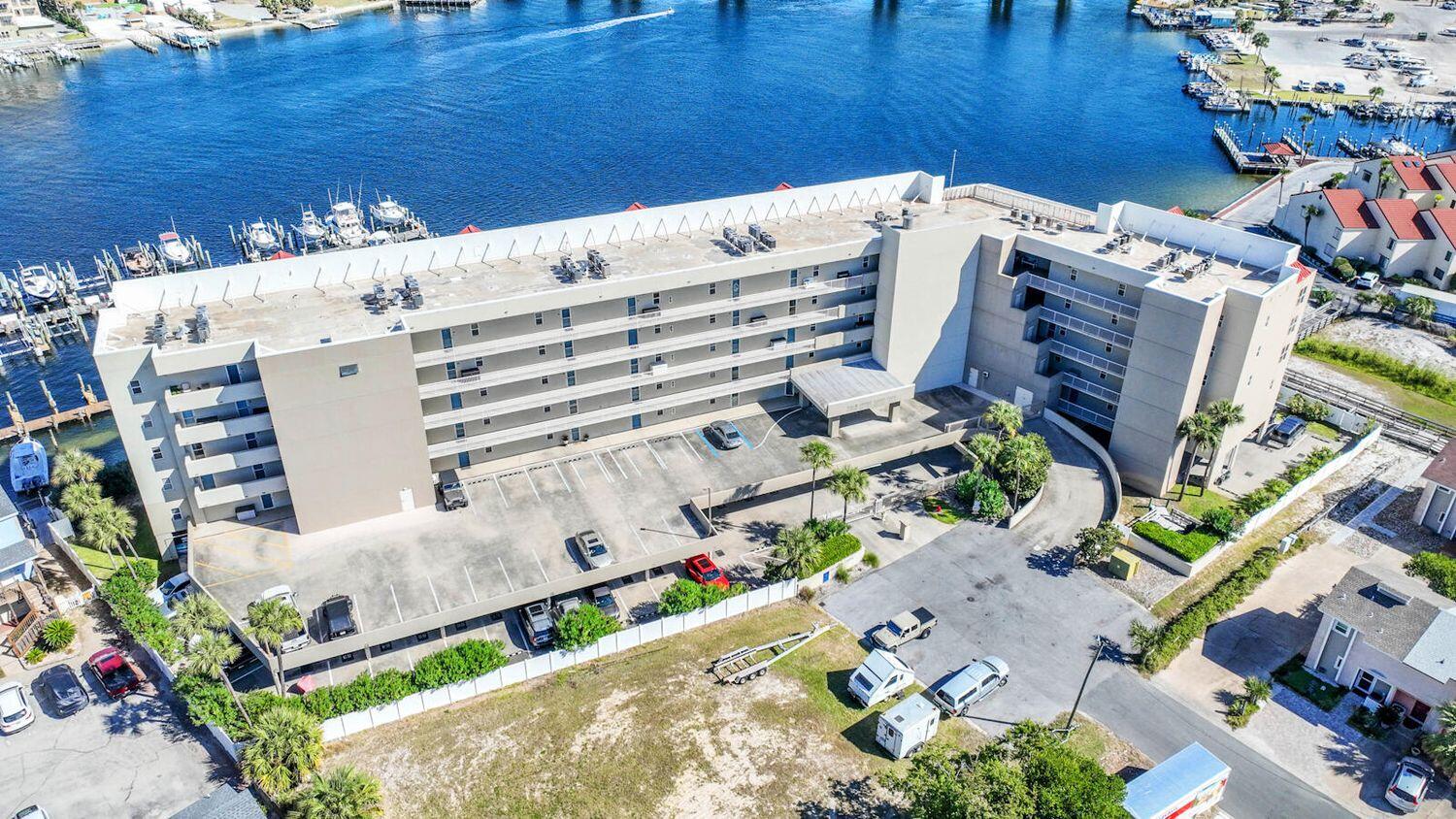 321 Bream Avenue 409