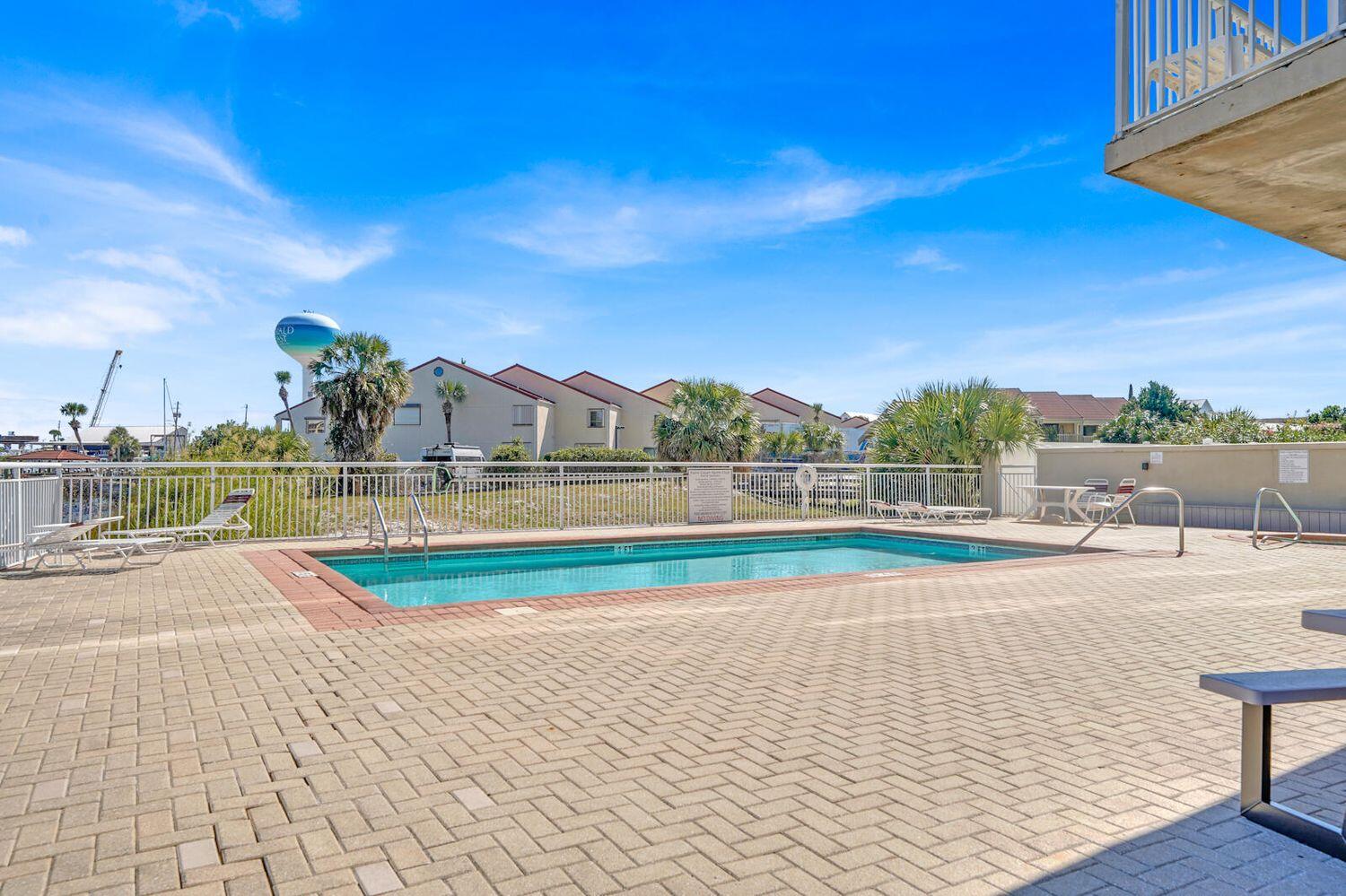 321 Bream Avenue 409