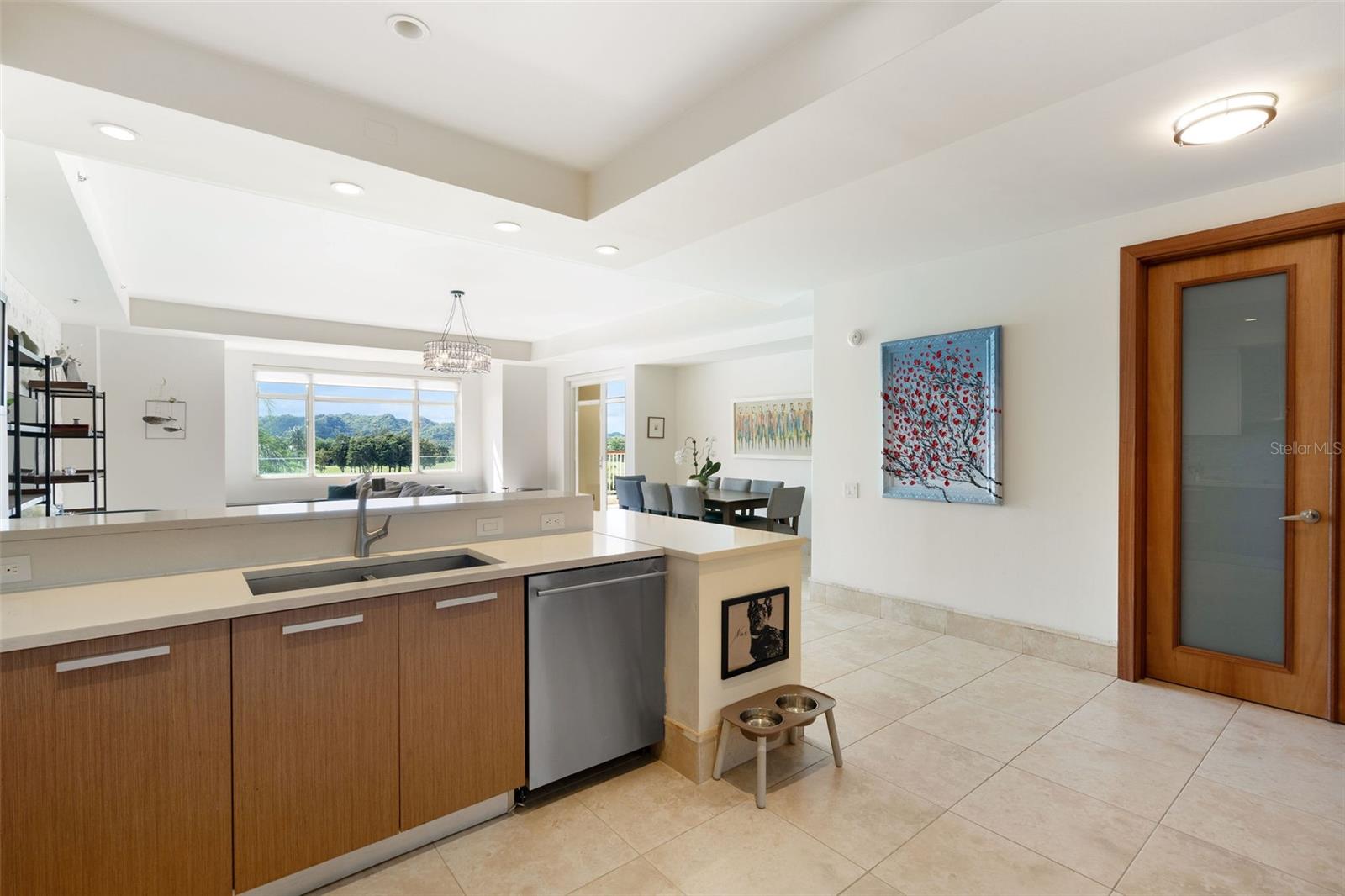 500 PLANTATION DRIVE #3206