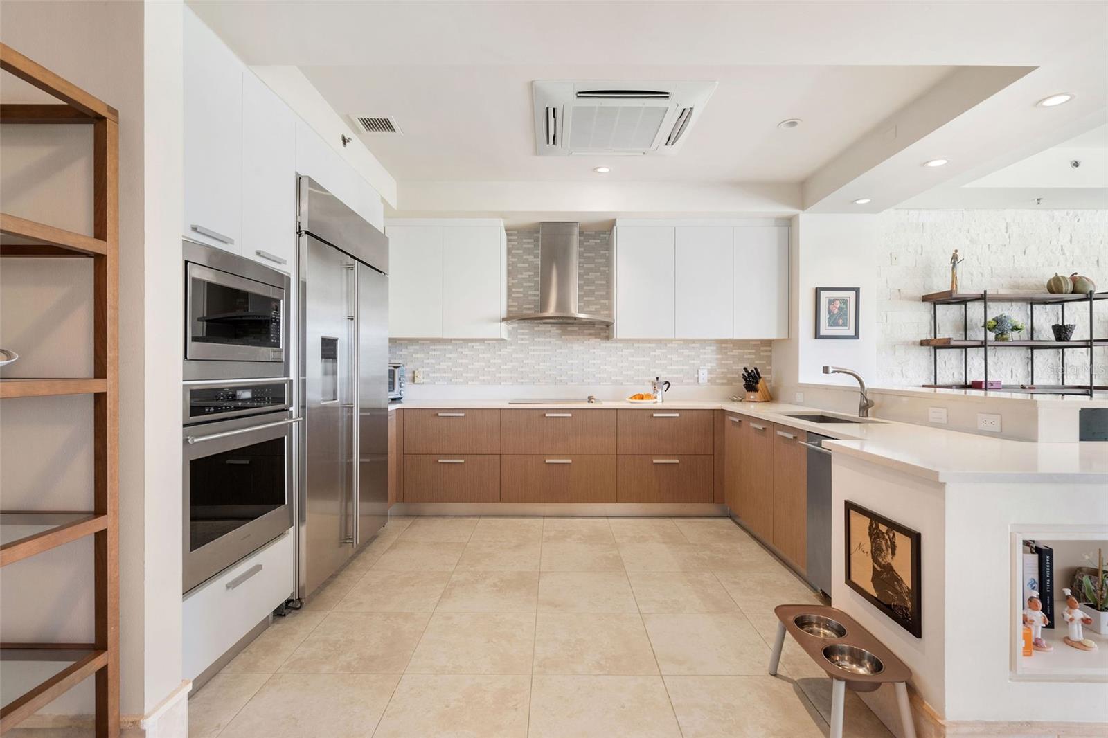 500 PLANTATION DRIVE #3206